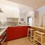 Bravissimo Cort Reial 4b Duplex, Monthly Apartment