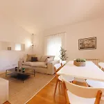Bravissimo Cort Reial 4b Duplex, Monthly * Girona