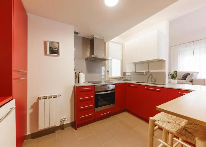 Bravissimo Cort Reial 4b Duplex, Monthly * خيرونا